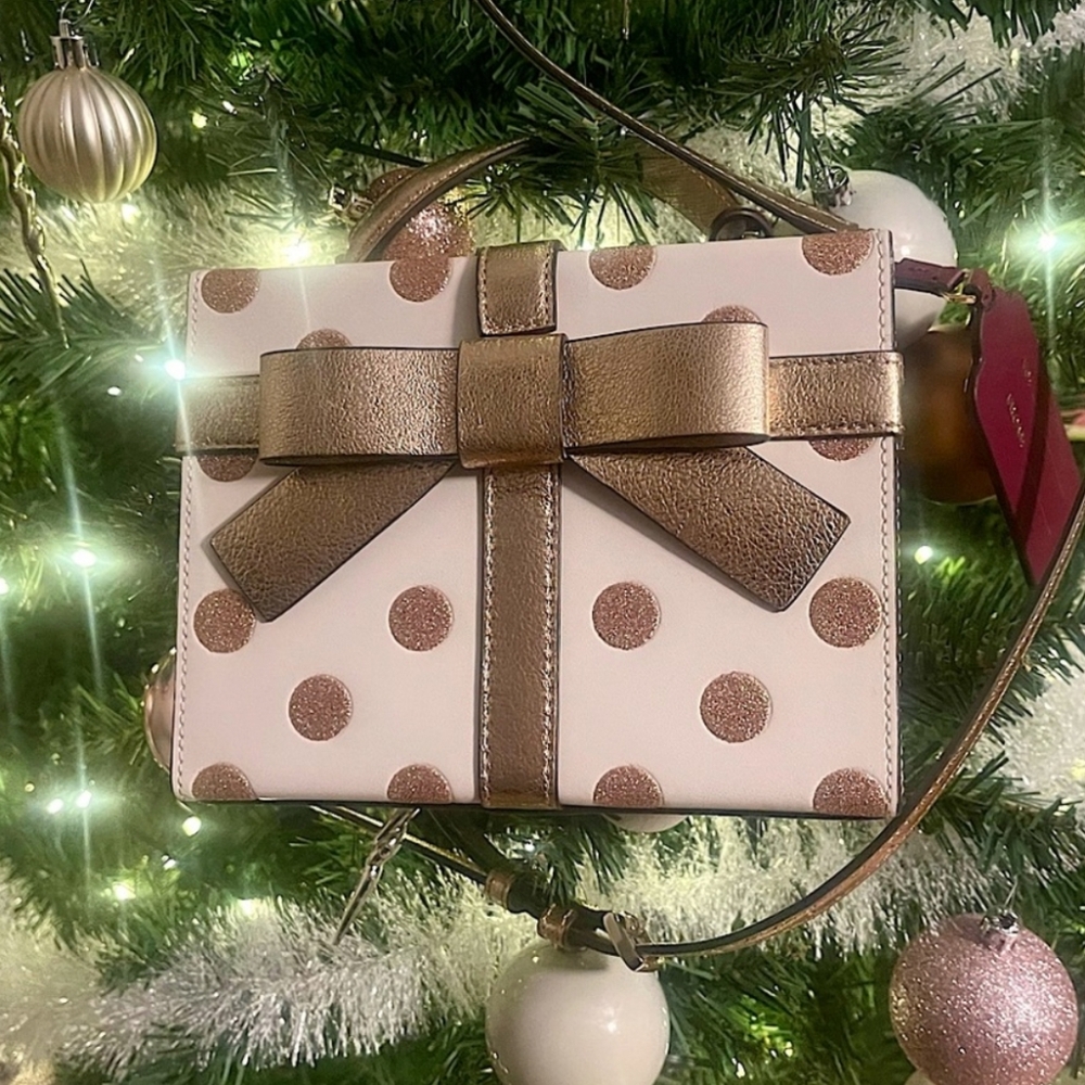 Kate Spade New York Wrapping Party Gift Box Crossbody